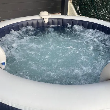 Daire 2 Personnes Jardin Terrasse Jacuzzi A 2km Des Plages *